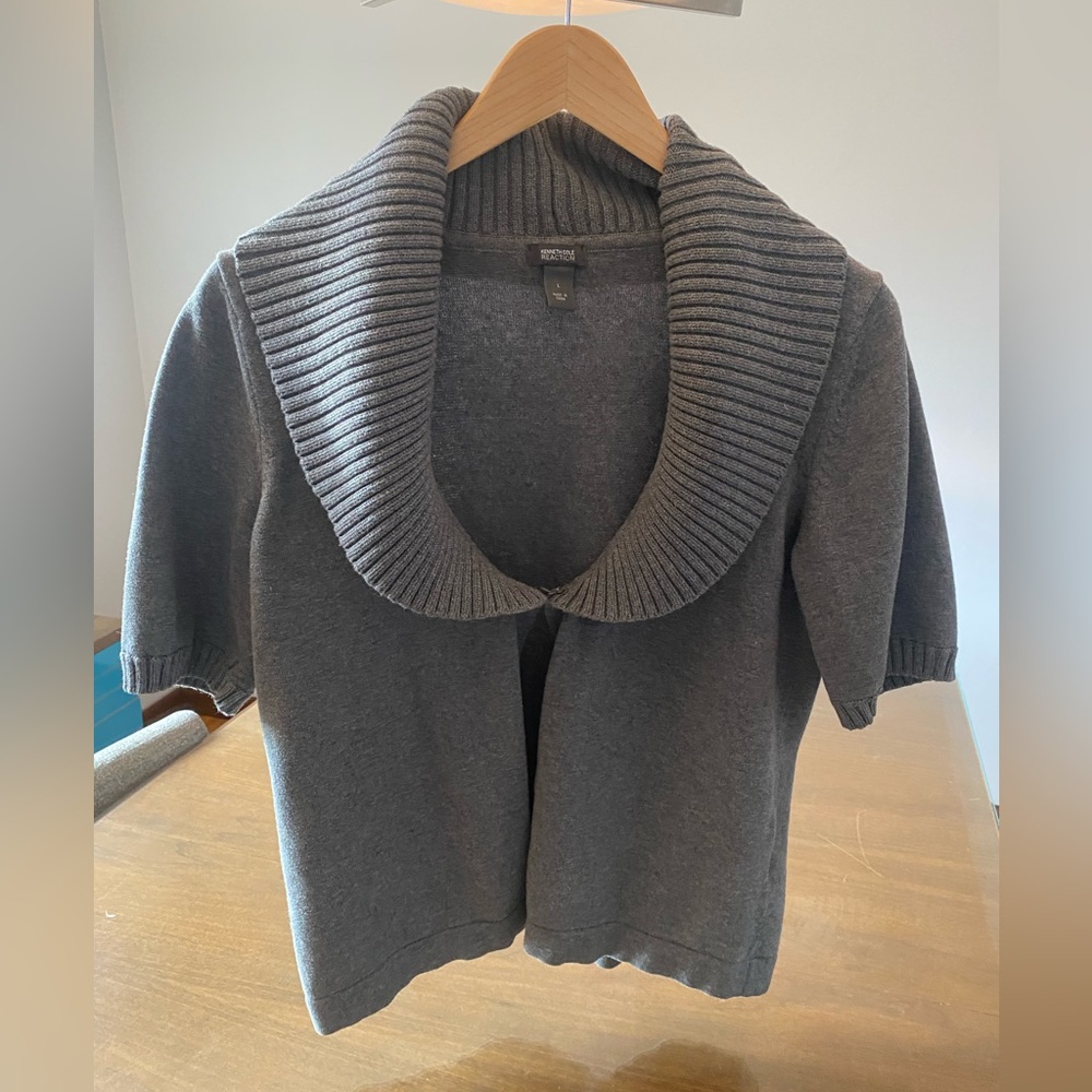 Kenneth Cole cardigan  open front sweater with dramatic collar in grey. L